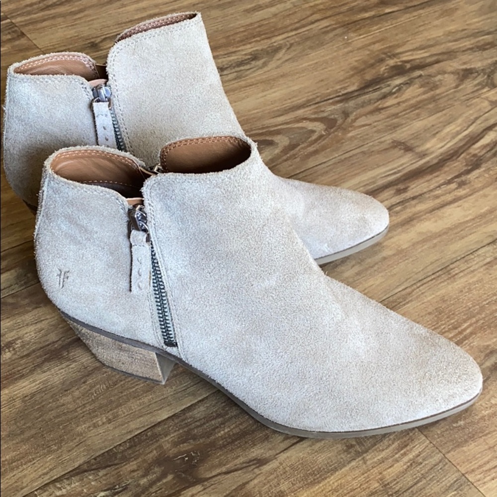 Frye Judith ash suede booties 9.5 NWOT